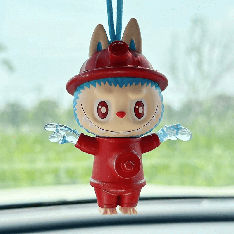 Labubu Almost Hidden – La Figurine Timide et Adorable - Image 10