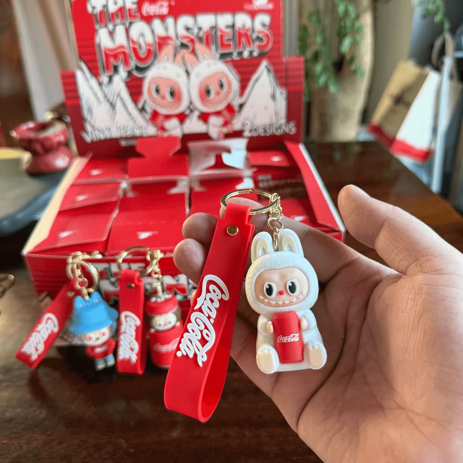 Porte-clés Labubu Coca-Cola boite complète - Image 6